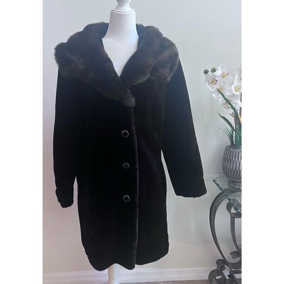 Women's Dark Brown Faux Fur Long Pea Coat Size Mob Wife Old Money Size M - Picture 1 of 6